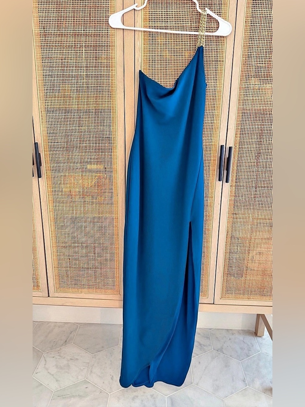 NOOKIE Estella One Shoulder Gown in Teal Size Medium Like New